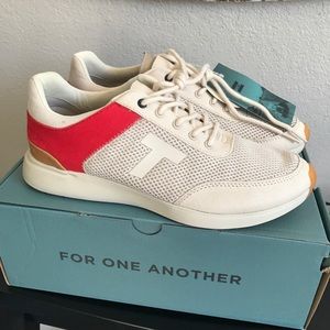 BRAND NEW TOMS shoes!!